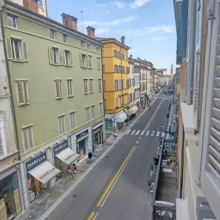 Evalda Apartmán Parma